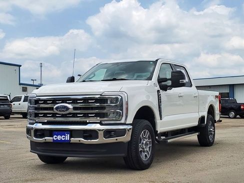 Certified 2024 Ford F250 Lariat AWD/4WD image 2