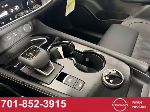 Certified 2025 Nissan Rogue Platinum w/ Platinum Premium Package image 24