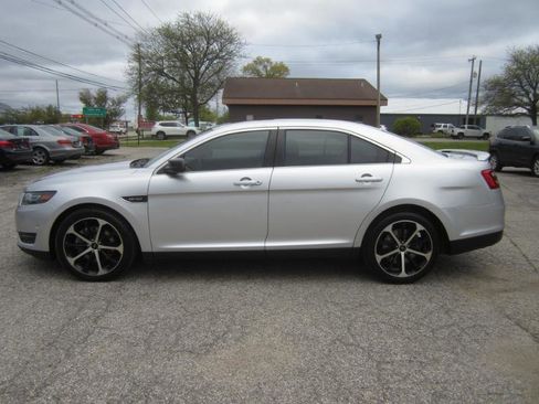 Used 2015 Ford Taurus SHO w/ Equipment Group 401A AWD/4WD image 5