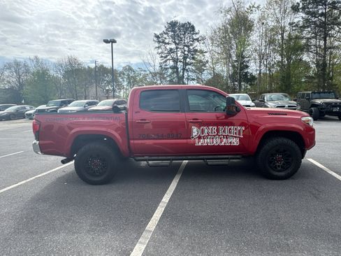 Used 2021 Toyota Tacoma SR5 image 4