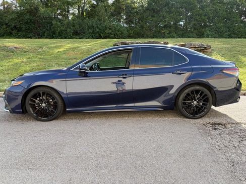 Used 2022 Toyota Camry XSE FWD image 2