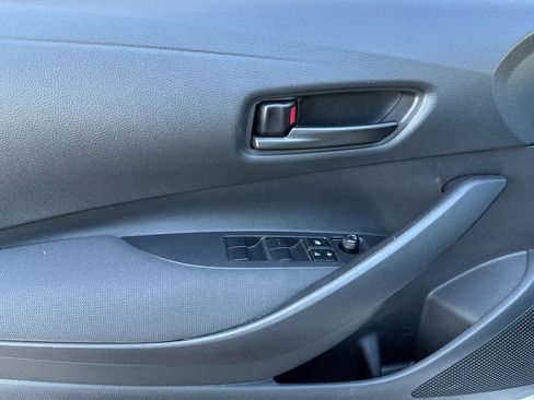 Used 2025 Toyota Corolla LE image 11