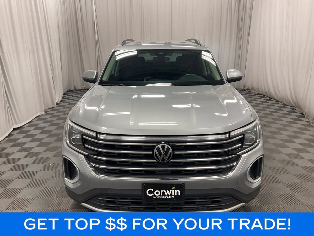 Used 2025 Volkswagen Atlas SE AWD/4WD image 3