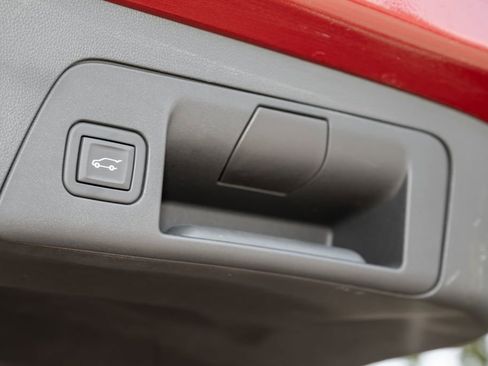 Used 2023 Buick Envision Essence AWD/4WD image 38