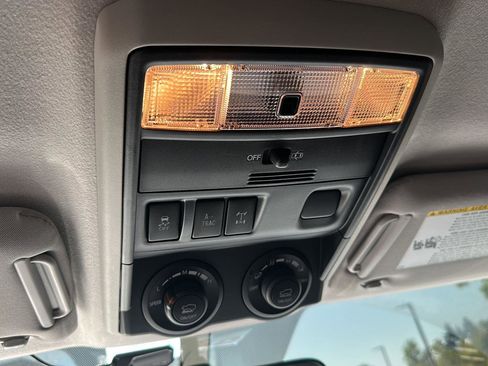 Used 2019 Toyota 4Runner TRD Off-Road AWD/4WD image 15