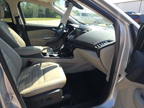 Used 2019 Ford Escape Titanium AWD/4WD image 13