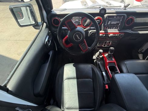 Used 2021 Jeep Wrangler Unlimited Sahara AWD/4WD image 6