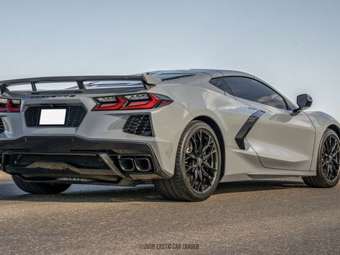 Used 2025 Chevrolet Corvette Stingray Premium Cpe w/ Z51 Performance Package RWD image 17
