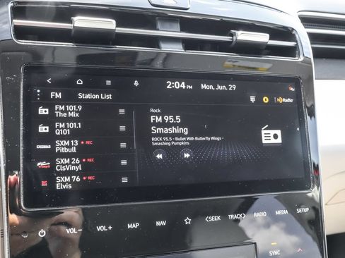 Used 2023 Hyundai Tucson Limited AWD/4WD image 25