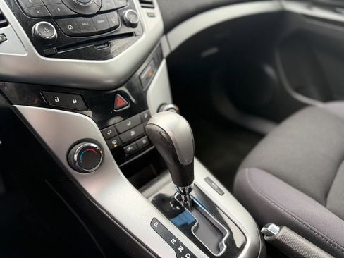 Used 2014 Chevrolet Cruze LT w/ RS Package image 15