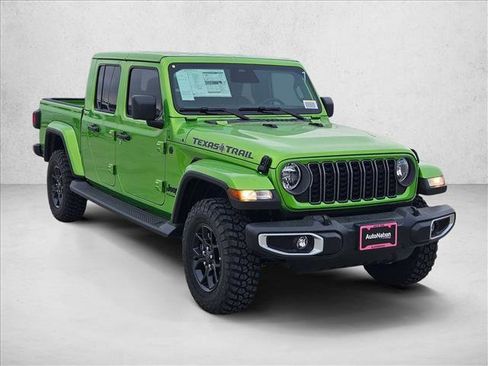 New 2026 Jeep Gladiator Sport image 3