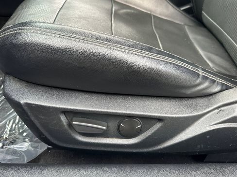 Used 2020 Ford Mustang Premium image 13