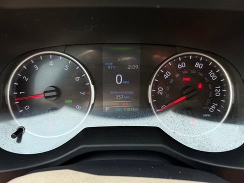Used 2022 Toyota RAV4 XLE w/ Convenience Package FWD image 18