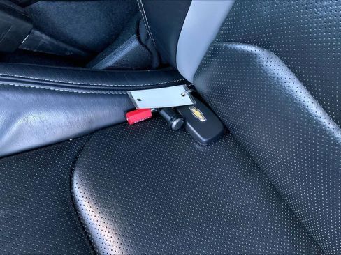 Used 2021 Chevrolet Camaro LT w/ RS Package image 13