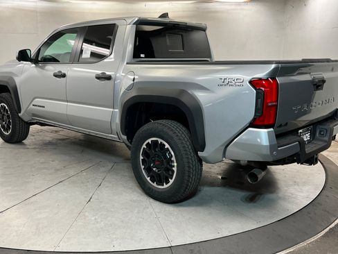 New 2026 Toyota Tacoma TRD Off-Road AWD/4WD image 3
