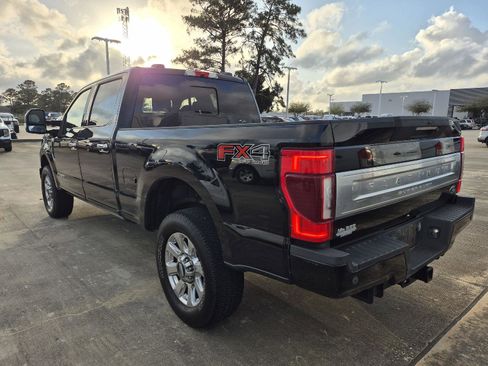 Used 2020 Ford F250 Platinum w/ FX4 Off-Road Package image 4