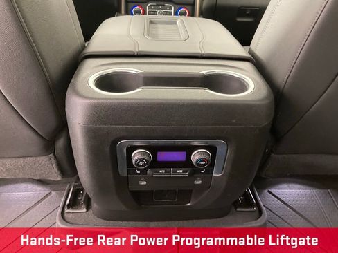 Used 2023 Chevrolet Suburban High Country AWD/4WD image 18
