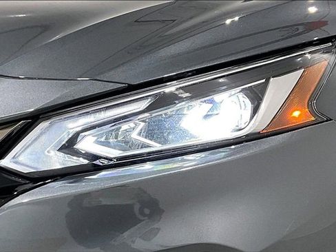 Used 2021 Nissan Altima 2.5 SR w/ SR Premium Package image 32