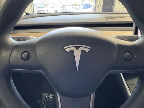 Used 2020 Tesla Model Y Long Range image 20
