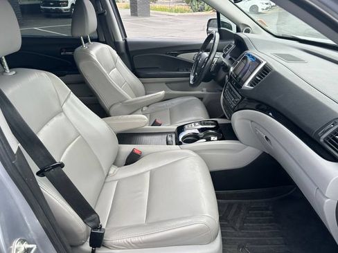 Used 2018 Honda Pilot Touring image 39