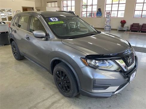 Used 2018 Nissan Rogue S AWD/4WD image 9