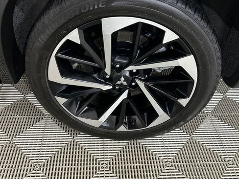 Used 2024 Mitsubishi Outlander SE image 9