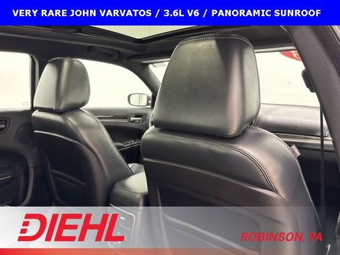 Used 2013 Chrysler 300 C image 12