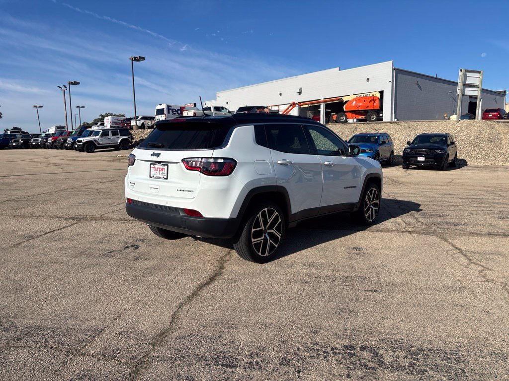Used 2025 Jeep Compass Limited AWD/4WD image 5