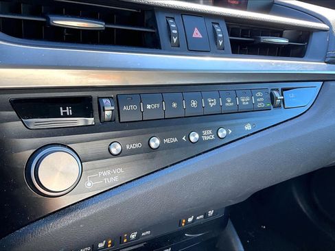 Used 2021 Lexus ES 350 w/ Premium Package image 34