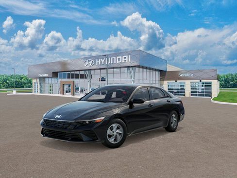 New 2026 Hyundai Elantra SE image 1