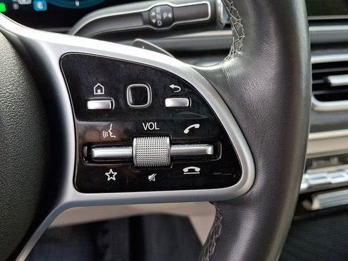 Used 2020 Mercedes-Benz GLS 450 4MATIC image 25