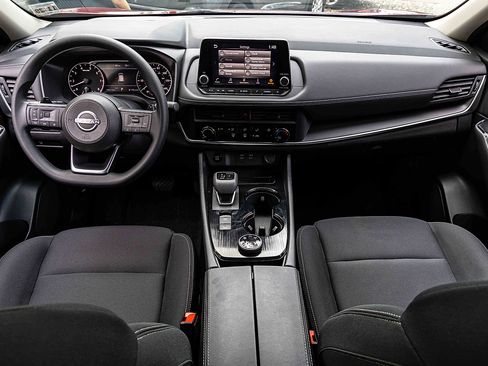 Used 2024 Nissan Rogue S image 21