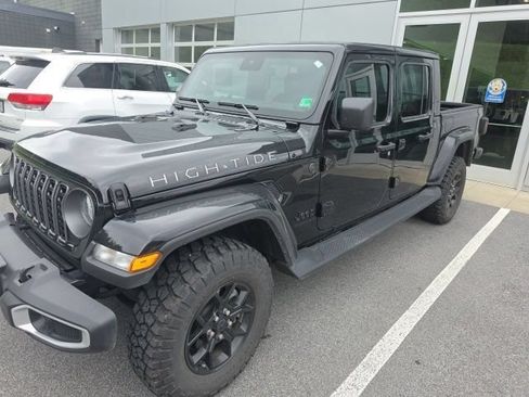 Used 2025 Jeep Gladiator Sport AWD/4WD image 5