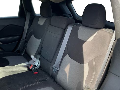 Used 2017 Jeep Cherokee Sport w/ Cold Weather Group image 13