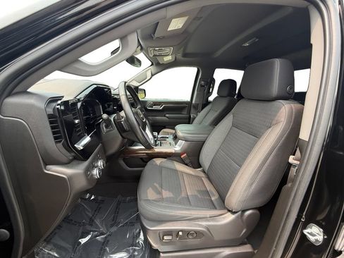 Used 2023 GMC Sierra 1500 Elevation AWD/4WD image 9