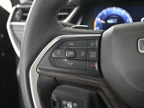 Used 2023 Jeep Grand Cherokee Limited image 38