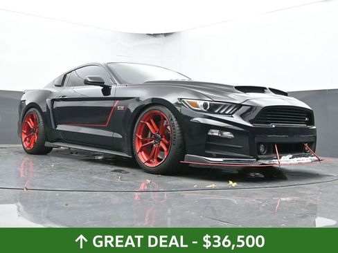Used 2017 Ford Mustang GT Premium w/ GT Performance Package image 42
