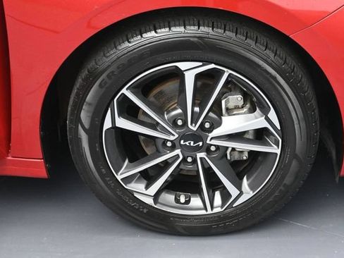 Used 2024 Kia Forte LXS FWD image 6
