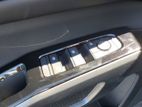 New 2026 Nissan Pathfinder SL image 22