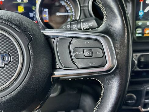 Used 2021 Jeep Wrangler Unlimited Sahara w/ Cold Weather Group AWD/4WD image 23