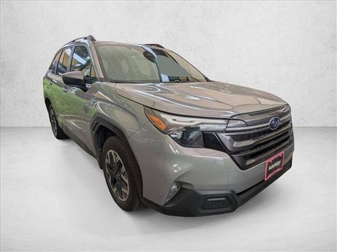Used 2026 Subaru Forester Premium AWD/4WD image 3