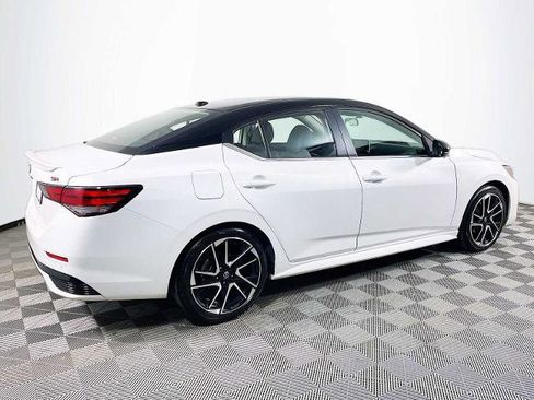Certified 2024 Nissan Sentra SR w/ SR Premium Package image 4