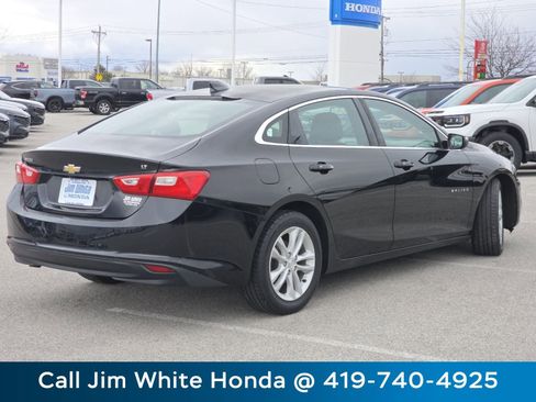 Used 2016 Chevrolet Malibu LT image 17