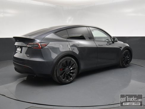 Used 2022 Tesla Model Y Performance image 43