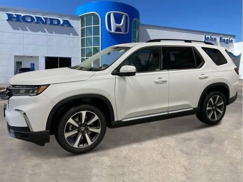 New 2025 Honda Pilot Elite image 2