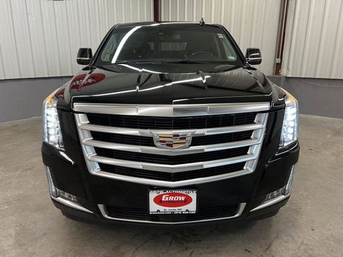 Used 2015 Cadillac Escalade Premium image 8