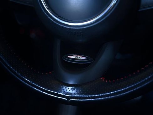 Used 2018 MINI Cooper S image 33