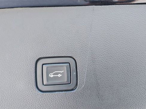 Used 2020 Chevrolet Traverse Premier w/ Redline Edition image 26