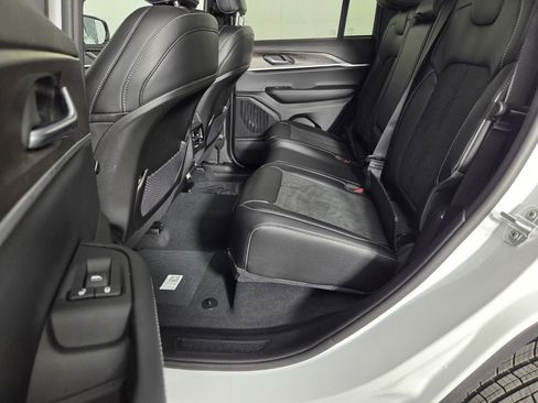 New 2026 Jeep Grand Cherokee Altitude RWD image 22