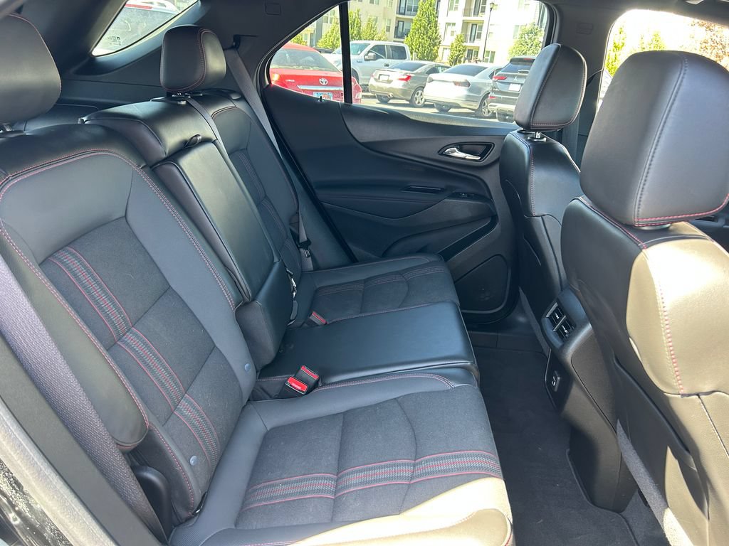 Used 2022 Chevrolet Equinox RS FWD image 31